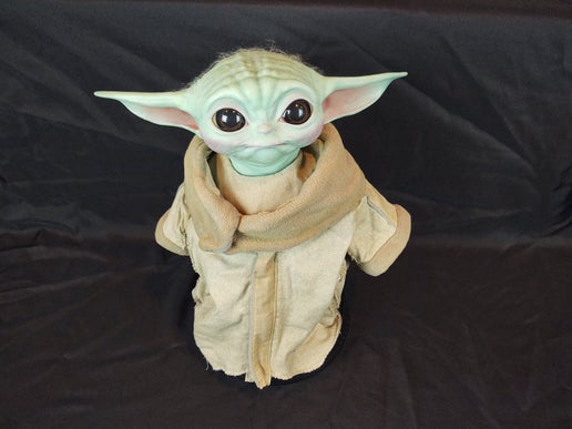 Sideshow Collectibles The Child Life-Size Figure (Baby Yoda, Grogu)