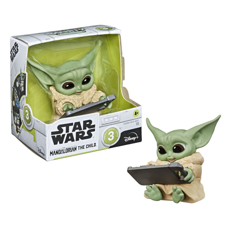 Hasbro Star Wars: The Mandalorian Baby Yoda Datapad Tablet Pose 2.5” Baby Bounties Mini Figure