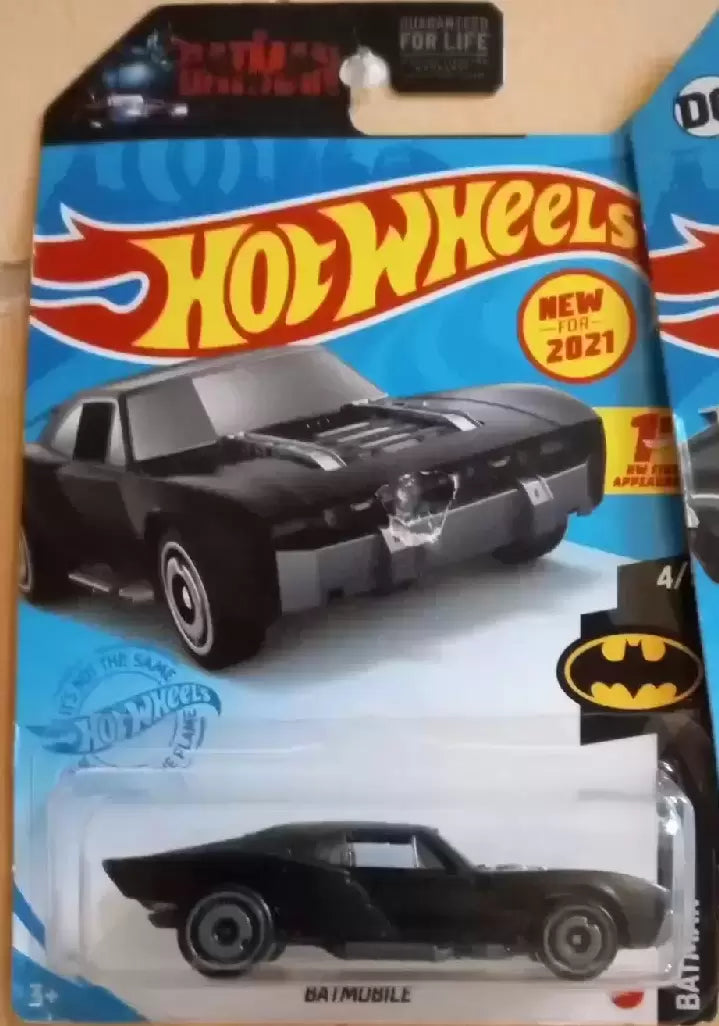 Mattel Hot Wheels The Batman Batmobile GRX23