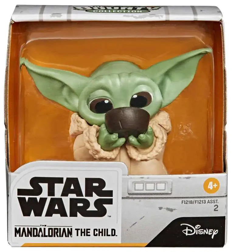 Hasbro Star Wars: The Mandalorian Baby Yoda Sipping Soup 2.5” Baby Bounties Mini Figure